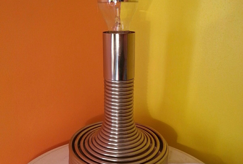 Lampe ressort spirale chromée